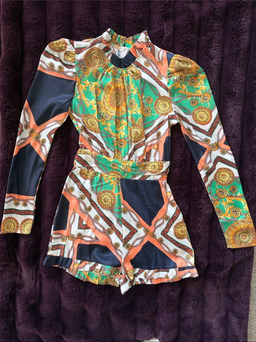 🍾Vibrant PRETTY LITTLE THING, Size 0, NWT, Baroque Print, Playsuit🍾
